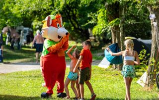 Club enfants mascotte camping Club enfants