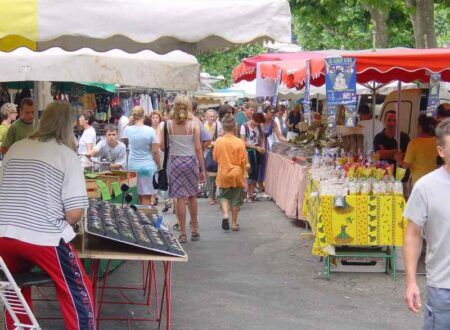 Marché typique de joyeuse