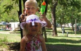 Camping avec enfants en ardèche - domaine arleblnac